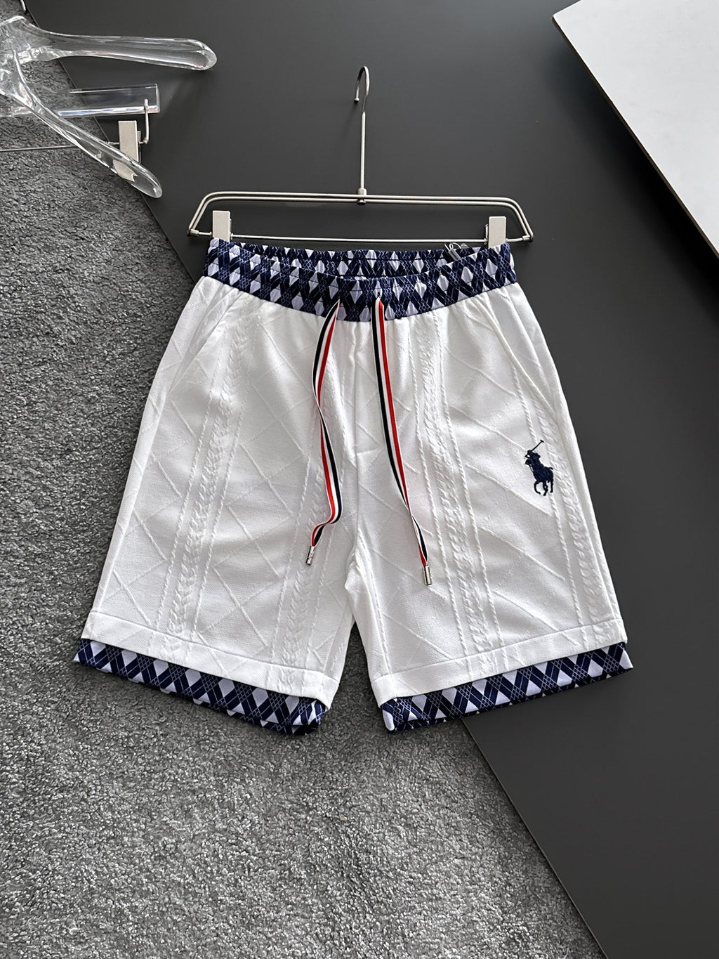 Men's Jacquard Textured Casual Shorts, Geometric Trim Waist & Hem, Rider Embroidery Drawstring Shorts