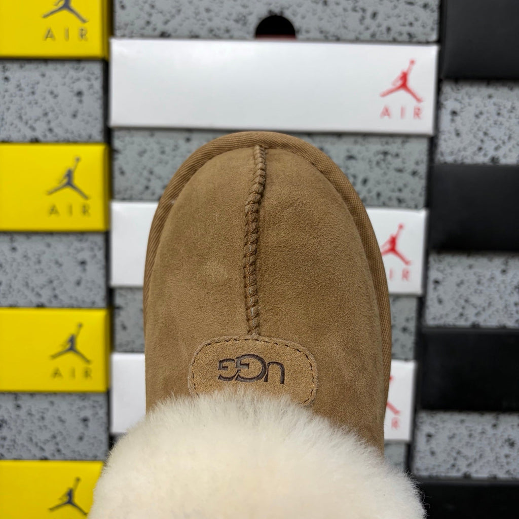 UGG Classic Shearling Clog – Open-Back Suede Mule with Voluminous Cream Shearling Upper on Chestnut Suede Base & Chunky Lug Sole