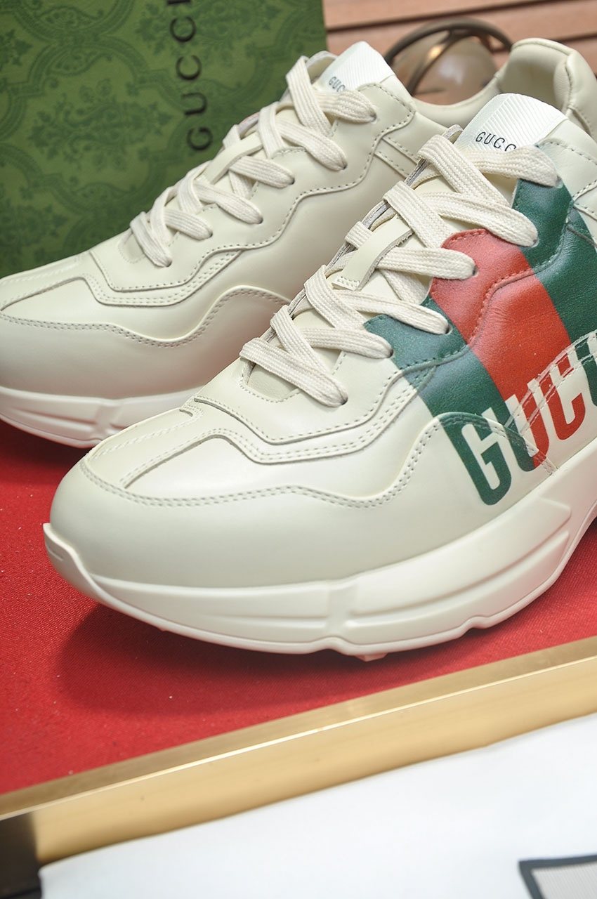 GUCCI Off-White Green and Red Chunky Sneakers