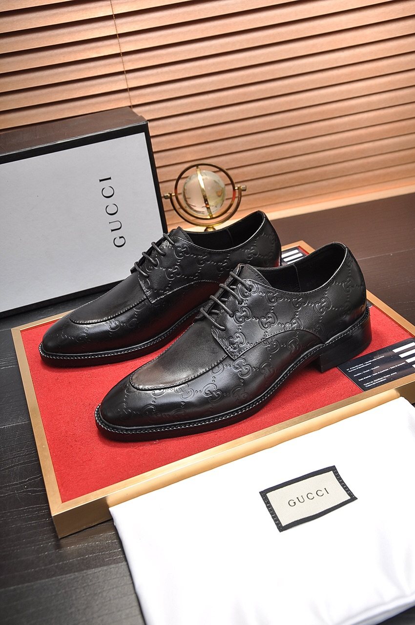 Gucci Men's Cap-Toe Lace-Up Dress Shoes