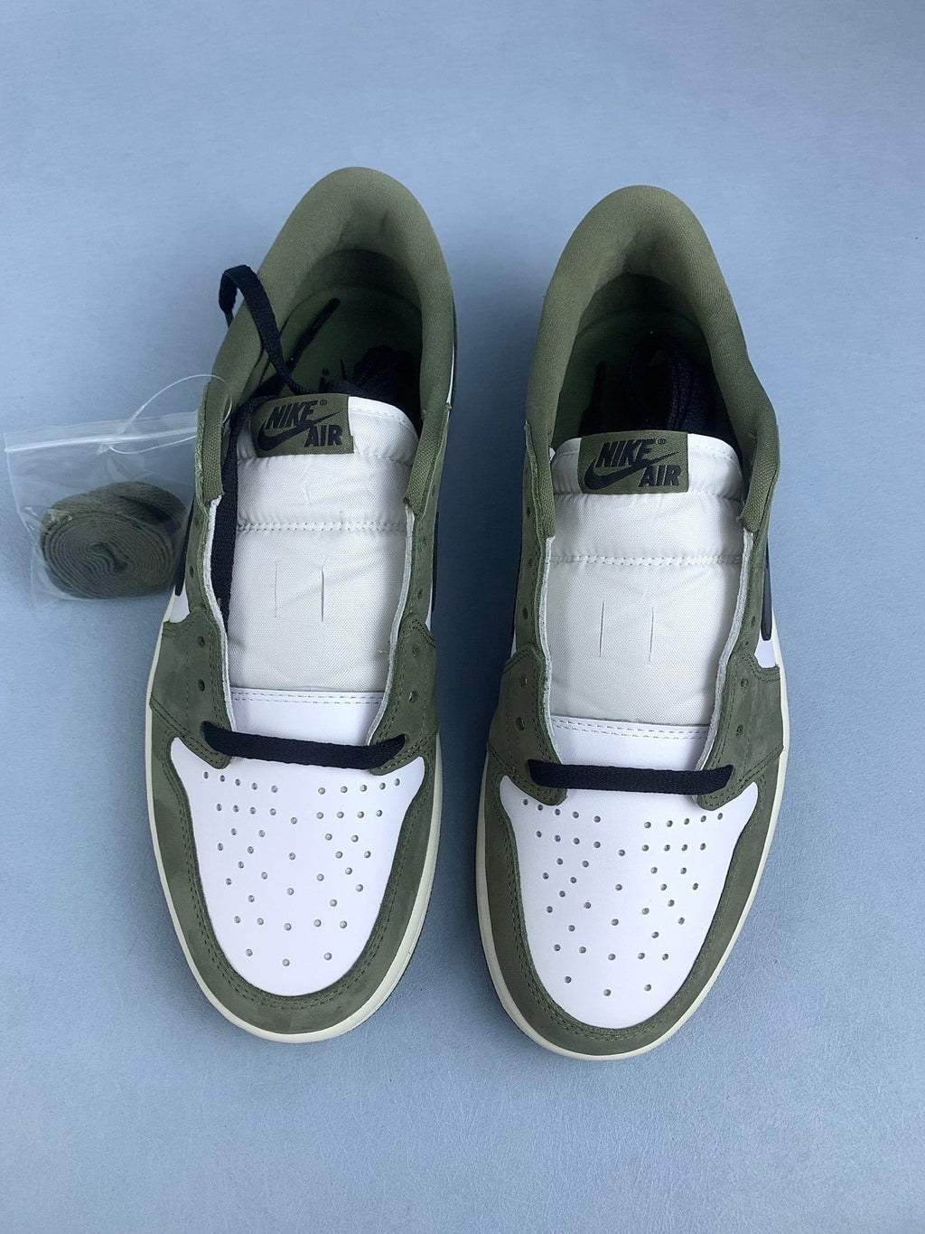 Air Jordan 1 Low Medium Olive Suede Unisex Sneakers HQ6998-200